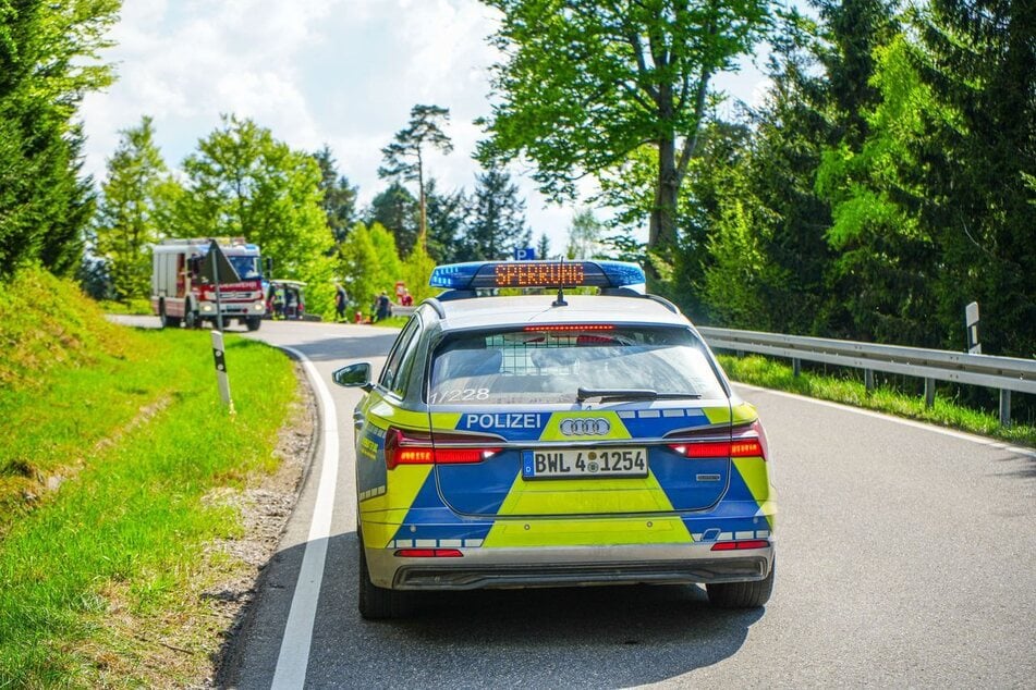Die L76b war während der Unfallaufnahme mehrere Stunden lang gesperrt.
