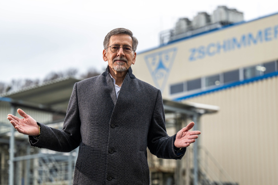 Bernd Schlichting (61) vom Chemie-Unternehmen Zschimmer &amp; Schwarz aus Mohsdorf/Burgstädt will mit grünem Wasserstoff wettbewerbsfähig bleiben.