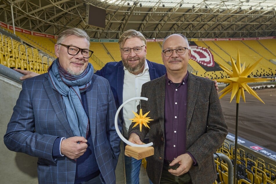 Opernsänger René Pape (62, v.l.), Veranstalter Thomas Reiche (52) und Kreuzkantor Martin Lehmann (53) freuen sich auf das Adventskonzert im Stadion.