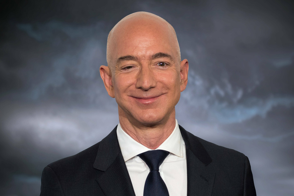 Multi-billionaire Jeff Bezos (57) is the second-richest man on earth, after he recently lost the top spot to Elon Musk.