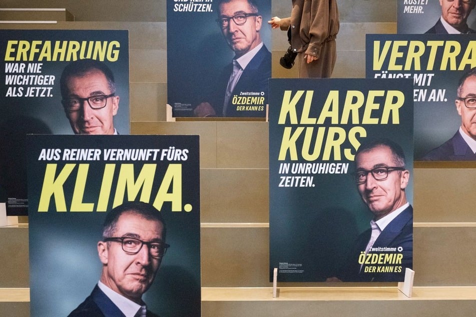 Die Wahlplakate der Südwest-Grünen setzen den Fokus klar auf Spitzenkandidat Cem Özdemir (60, Grüne).