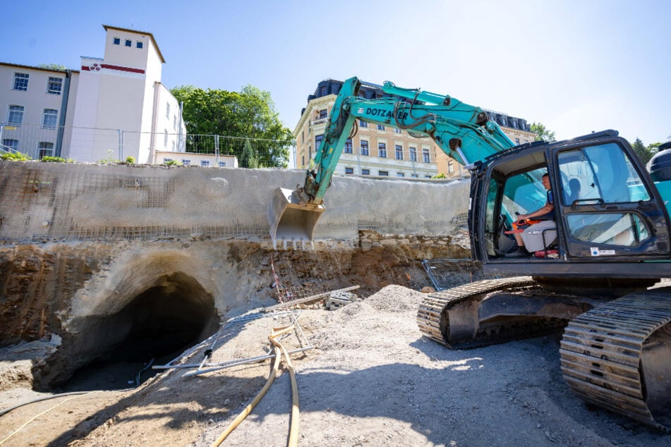 An der Wilischstraße soll ein neuer Edeka-Markt entstehen. Nun müssen die Bauarbeiten vorerst pausieren.