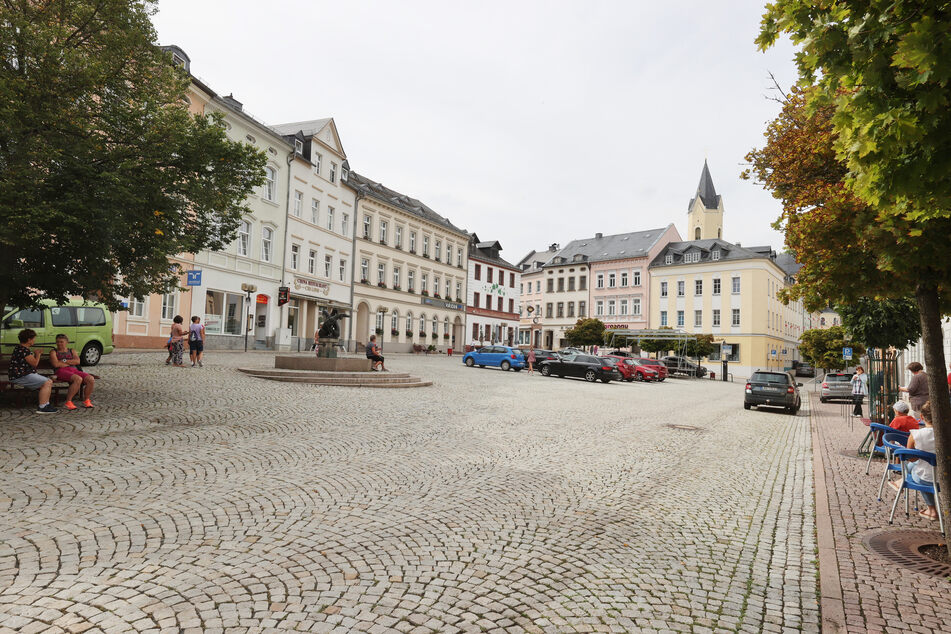 Nach Angriff auf Journalisten: Thüringer Bürgermeister vorläufig suspendiert