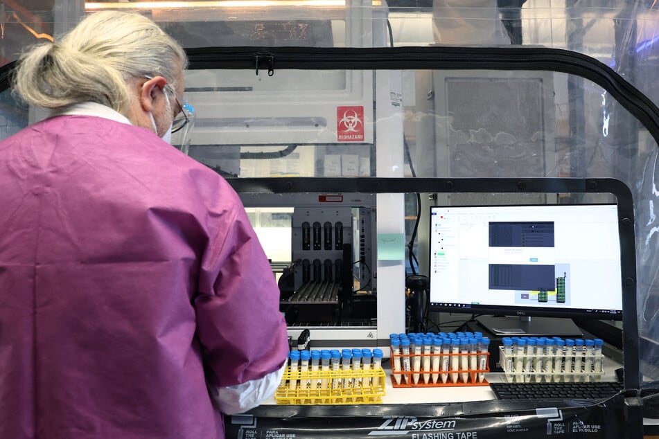 The US Department of Agriculture issued a federal order in April 2024 requiring the testing of the nation's milk supply amid increasing concerns over HPAI (a strain of the H5N1 avian flu), which has been raising alarm since it was first detected in a Texas cow.
