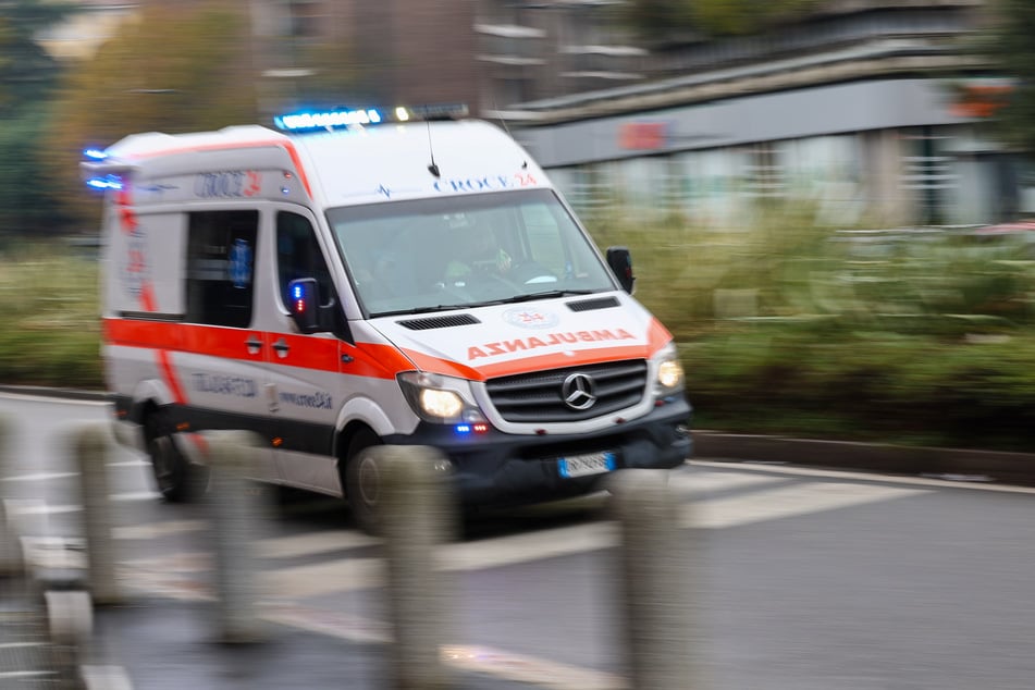 Der Mann kam noch in ein Krankenhaus, verstarb dort jedoch. (Symbolfoto)