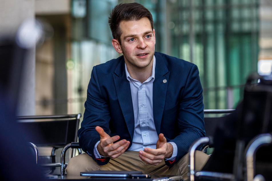 Philipp Hartewig (27) ist Generalsekretär der sächsischen FDP und Bundestagsabgeordneter aus Sachsen.