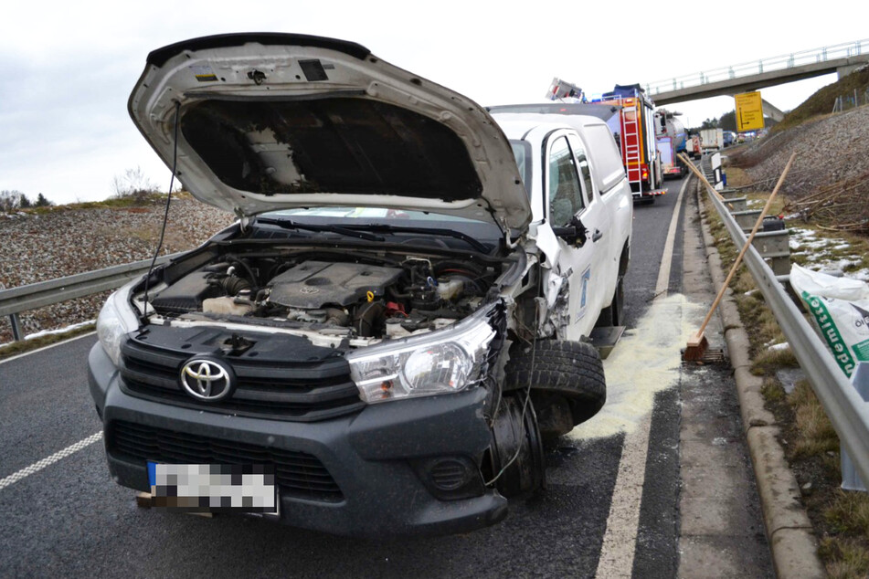 Der vom Unfall beschädigte Toyota-Pick-Up.