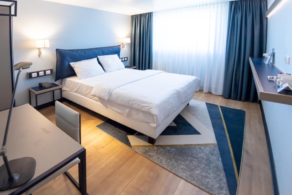 Eines der Zimmer von innen - damals noch als Dorint Hotel. Nächtigen hier bald auch Studenten?