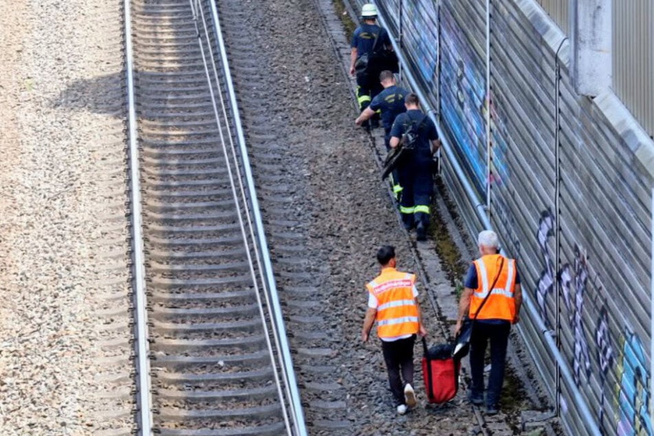 Massive Einschränkungen bei der Bahn: Verhandlungsgruppe und Bundespolizei im Einsatz