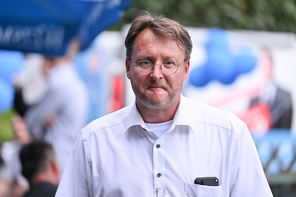Robert Sesselmann (50) hat Geschichte geschrieben und wurde im Landkreis Sonneberg zum ersten AfD-Landrat Deutschlands gewählt.