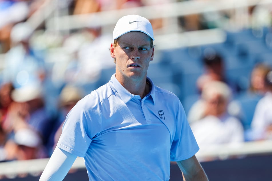 Jannik Sinner (24) wurde zur Zielscheibe des Rappers, er habe einen "Akzent wie Hitler".