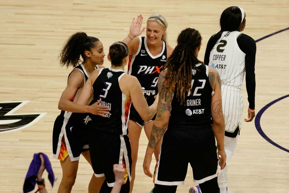 After two games at home with the Sky, the Mercury now have to win two games on the road to clinch the 2021 WNBA title.