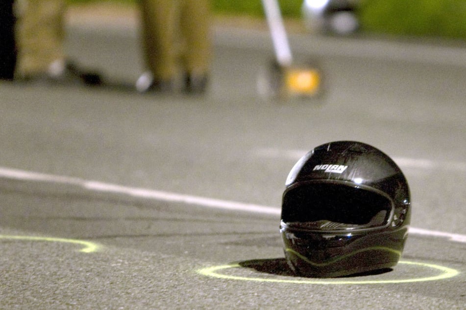 Für den Biker kam letztlich jede Hilfe zu spät. (Symbolbild)