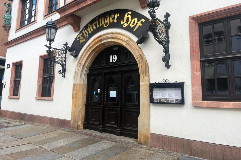 Der "Thüringer Hof" ist das älteste Restaurant Leipzigs. Er ist sogar noch älter als "Auerbachs Keller", der bei Touristen sehr beliebt ist.