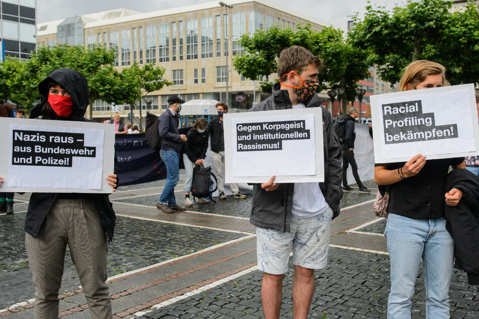 Rassistische Polizeikontrollen sollen europaweit verboten werden