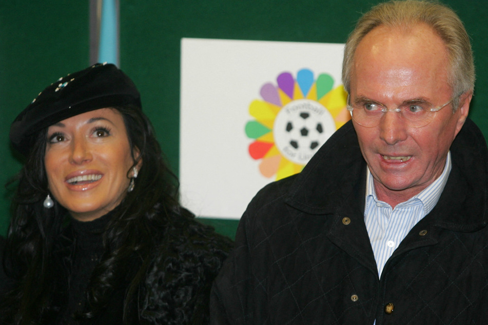 Sven-Göran Eriksson (heute 76, r.) war von 1998 mit einer Unterbrechung bis 2007 mit der Anwältin Nancy Dell'Ollio (heute 62) zusammen. (Archivfoto)