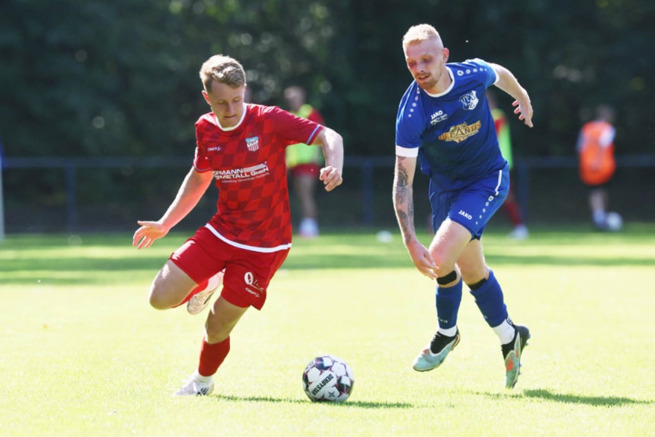 Tobias Danzer (24, r.) hinterließ beim FSV-Auftritt in Zwenkau Eindruck und könnte schon bald Mannschaftskollege von Daniel Haubner (26) werden.