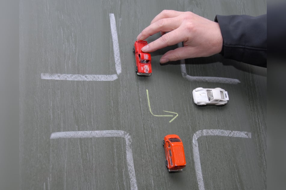Rechts-vor-links-Vorfahrten können autonom fahrende Busse laut Studie bislang nicht bewältigen.