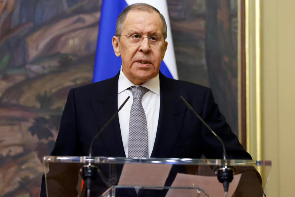 Der russische Außenminister Sergej Lawrow (71) hat sich skeptisch zu einem möglichen Präsidententreffen geäußert.