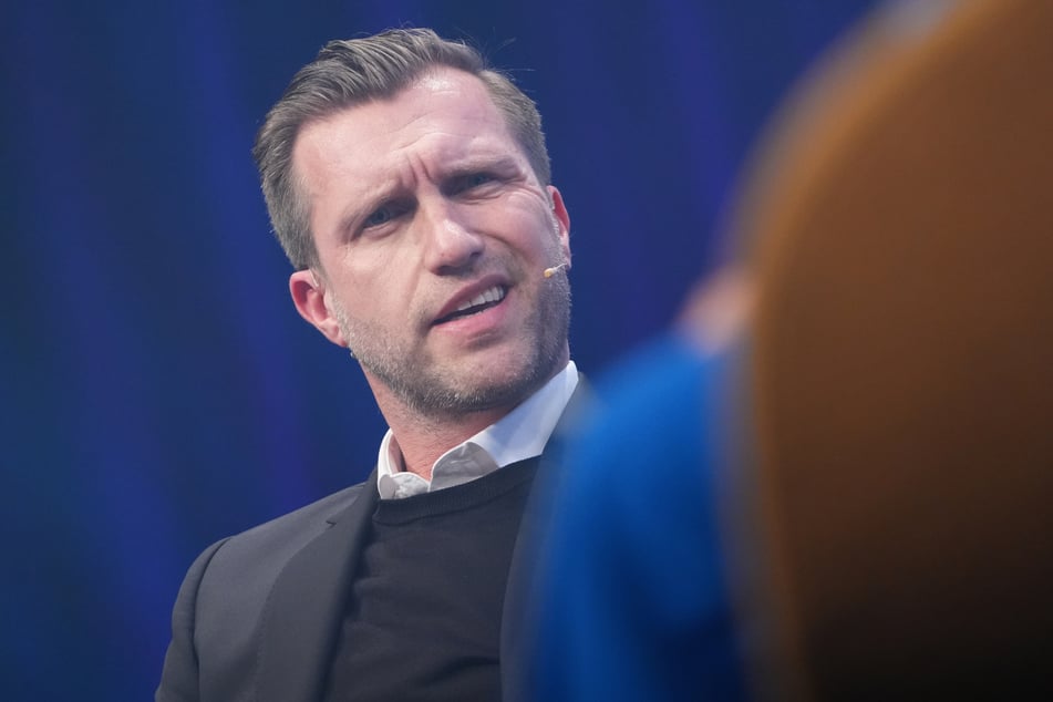 SGE-Sportvorstand Markus Krösche (45) macht sich nach den letzten Entwicklungen Gedanken über seine Zukunft bei Eintracht Frankfurt.