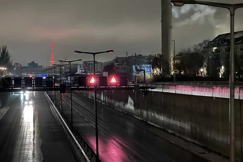 Am Donnerstagabend blieben die Lichter auf der A100 ausgeschaltet.