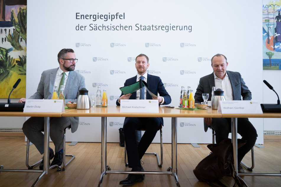 Wirtschaftsminister Martin Dulig (48, SPD), Ministerpräsident Michael Kretschmer (47, CDU) und Energieminister Wolfram Günther (49, Grüne, v.l.).