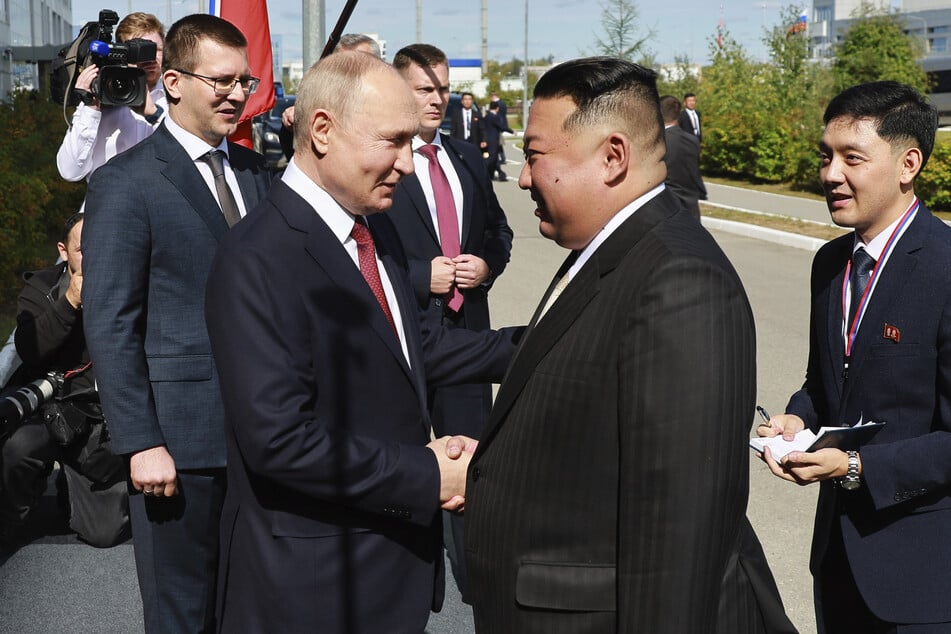 Wladimir Putin (70) und Kim Jong-un (39) treffen auf dem Weltraumbahnhof Wostotschny aufeinander.