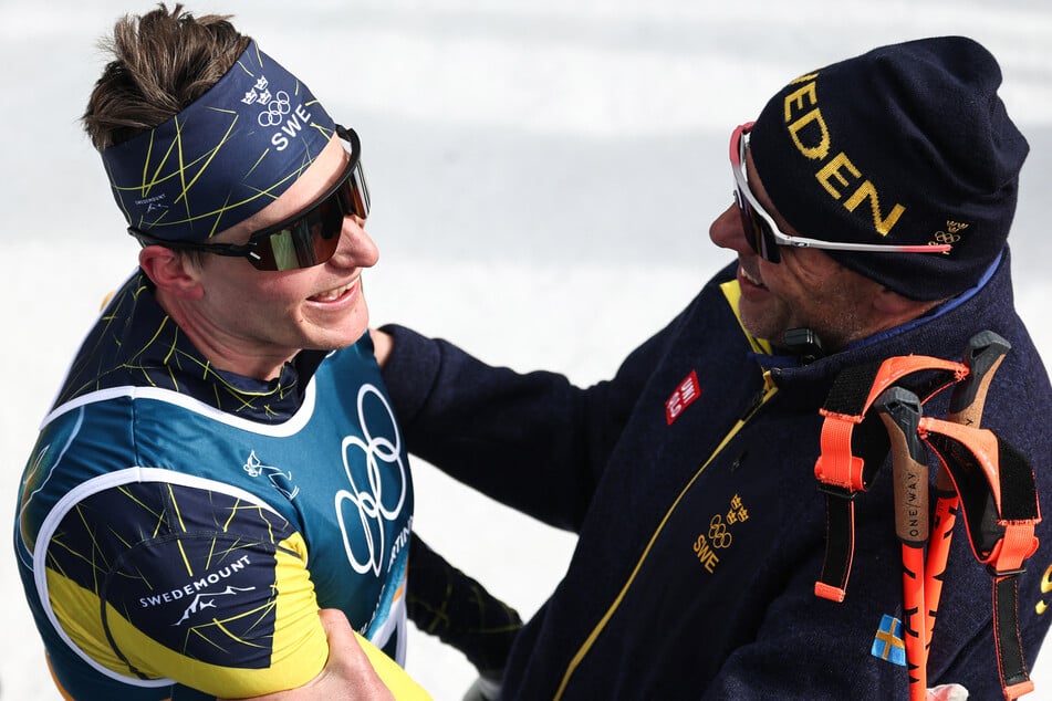 Durch den Olympiasieg von Martin Ponsiluoma (30, l.) in der Verfolgung feierte Chabloz vor seinem Abschied noch einmal einen großen Erfolg.