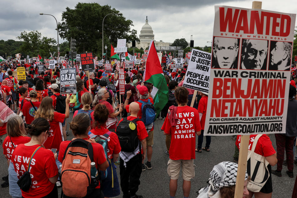 Thousands of protesters turned out to demonstrate against the war on Gaza and Israeli Prime Minister Benjamin Netanyahu's address to Congress.