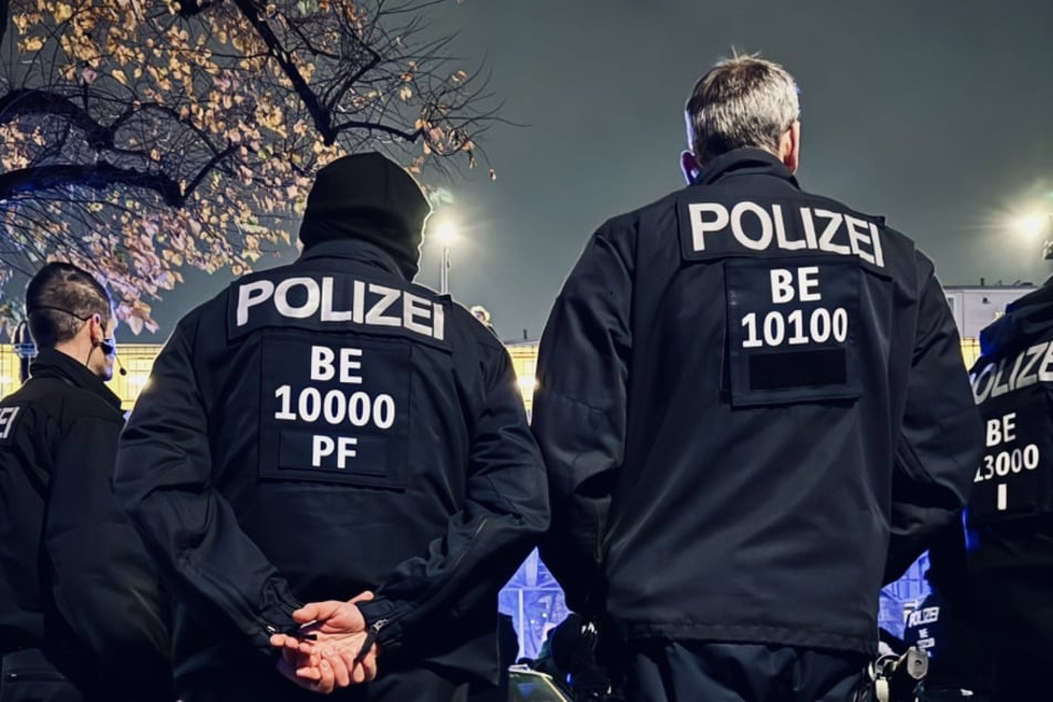 Rund 450 Polizisten waren in Kreuzberg im Einsatz.