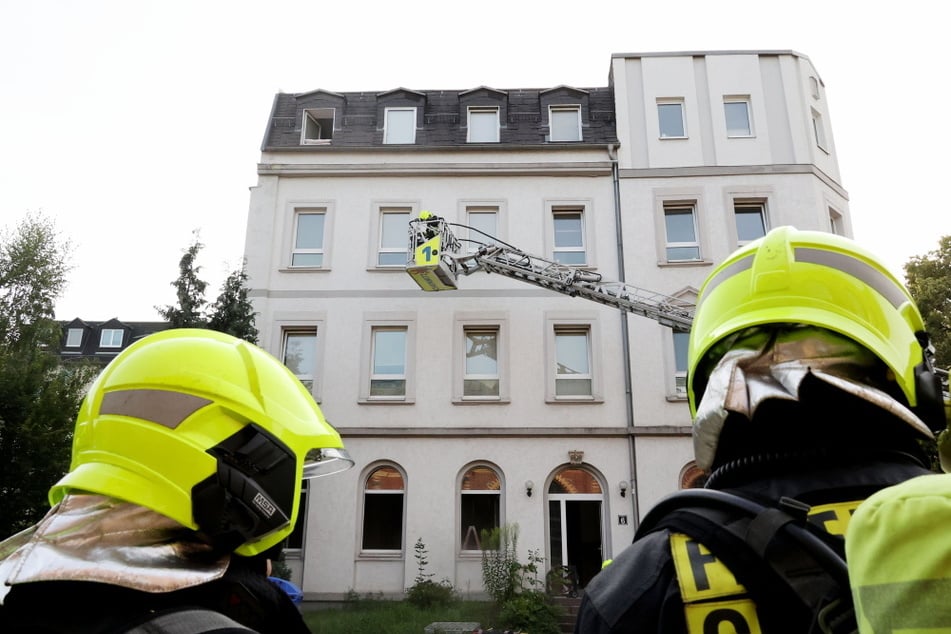 Die Feuerwehr wurde am Donnerstagabend auf die Lützowstraße gerufen.