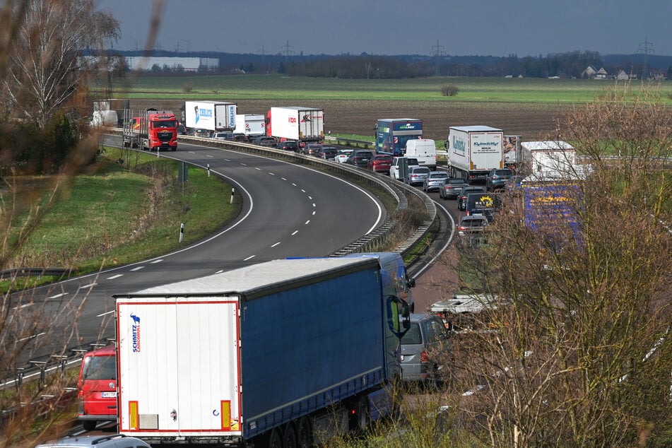 Die A9 wurde in Richtung München voll gesperrt. (Archivbild)