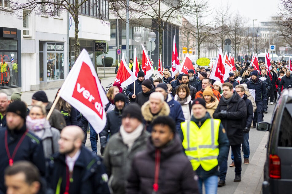 Aktionstag in Leipzig: Bündnis "Wir fahren zusammen" setzt sich für bessere ÖPNV-Bedingungen ein
