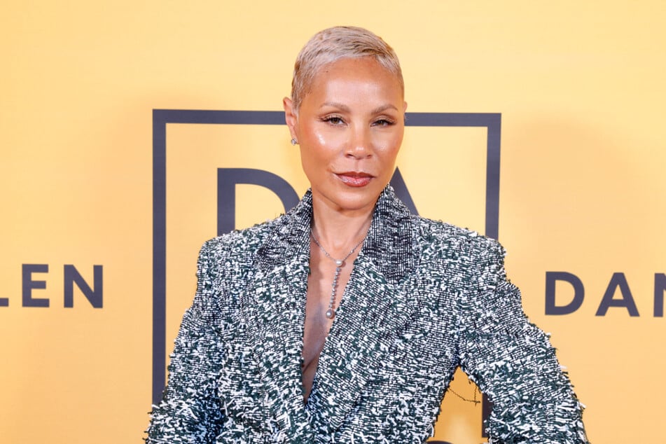 Jada Pinkett Smith (55) geht gegen die Klage eines früheren Bekannten vor.