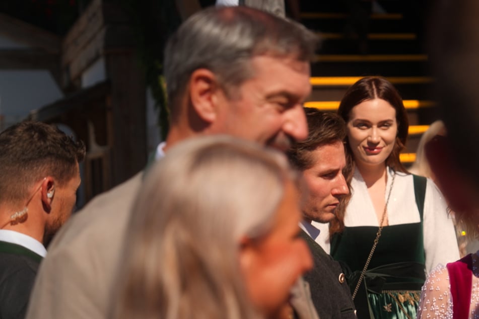 Söder-Sprössling Gloria-Sophie Burkandt verrät: "Mein Vater hat mich nicht gesehen"