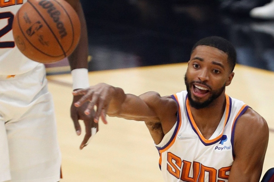 Mikal Bridges pitched in with 13 points for the Suns.