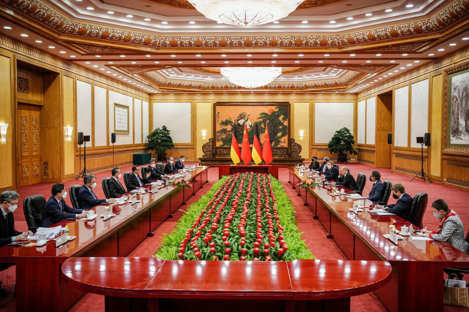 In diesem Ambiente trafen Vertreter beider Länder in Peking aufeinander.