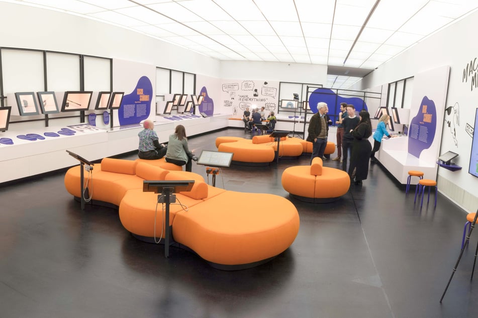 Ein Blick in Ausstellung und Ausstellungsraum.