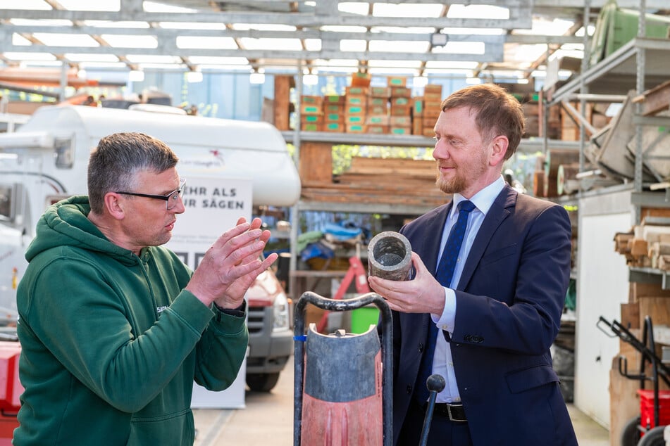 Ausbildungsbeauftragter Martin Preußcher (l.) im Gespräch mit Ministerpräsident Michael Kretschmer (50, CDU).