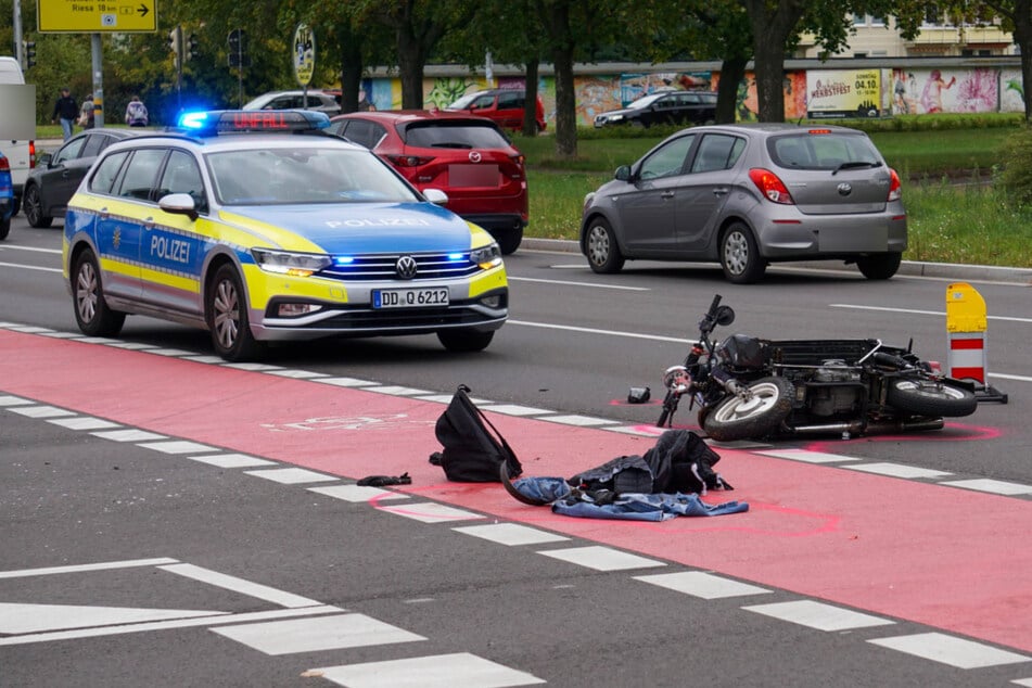 Škoda nimmt Simson die Vorfahrt: Moped-Fahrer (18) muss per Heli ins Krankenhaus gebracht werden