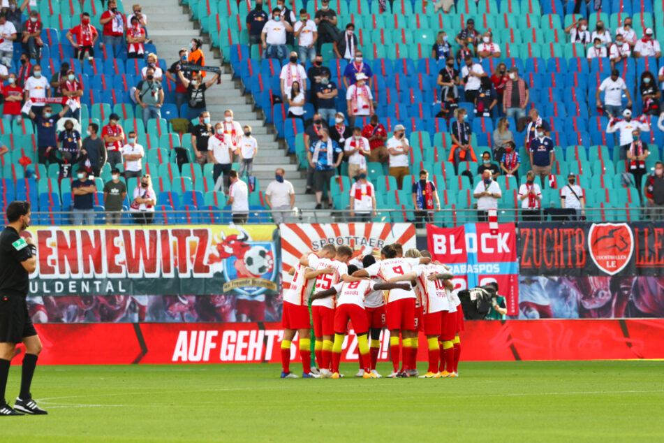 Endlich wieder Zuschauer im Leipziger Stadion! 8500 Fans verfolgten den klaren Heimsieg von RB gegen Mainz.