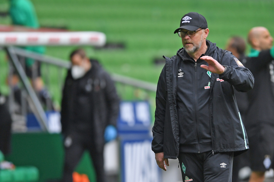 Feuerwehrmann und Vereinslegende Thomas Schaaf konnte den SV Werder Bremen nicht vorm Abstieg in die 2. Bundesliga bewahren.