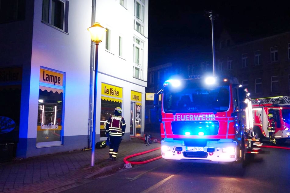 Die Feuerwehr kam am Donnerstagabend in der Bäckerei in Lindenthal zum Einsatz.