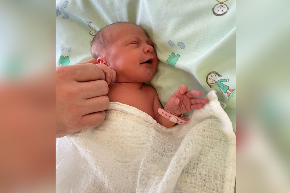 Das Neujahrsbaby Amelie wog bei der Geburt 2935 Gramm und war 53 Zentimeter groß.