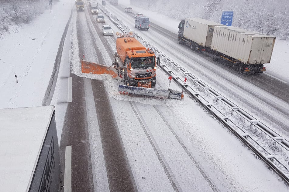 Der Winterdienst hat auf den Autobahnen meist ordentlich zu tun.