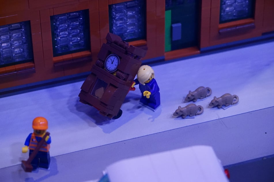 Mehrere Tausende Mini-Figuren flößen der Mini-World Leben und laden zum Entdecken ein. Viele Szenen wurden dabei auch von den Kindern der "Creative Crew" gestaltet.