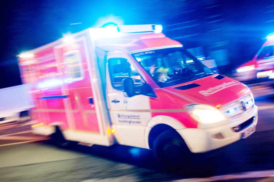 Das Baby schwebt nach dem Auffahrunfall in Lebensgefahr, die Mutter wurde schwer verletzt.