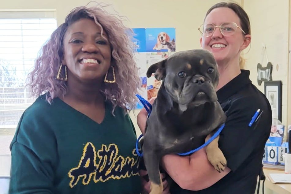 Glücklich wiedervereint: Frauchen Nikki Porcher und ihr Hund Toussaint.