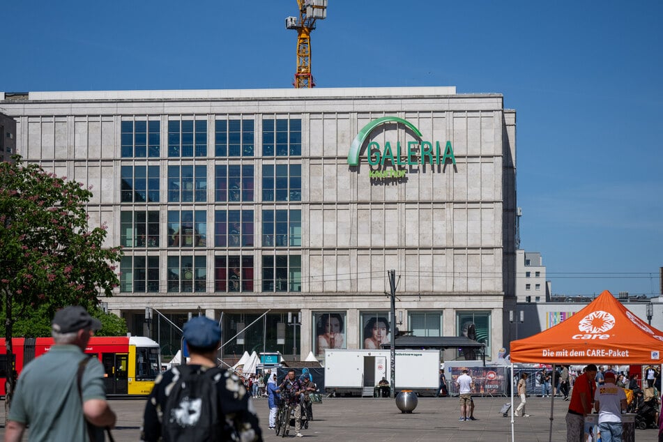 In Berlin am Alexanderplatz steht eine der verbliebenen Filialen der Warenhauskette Galeria.