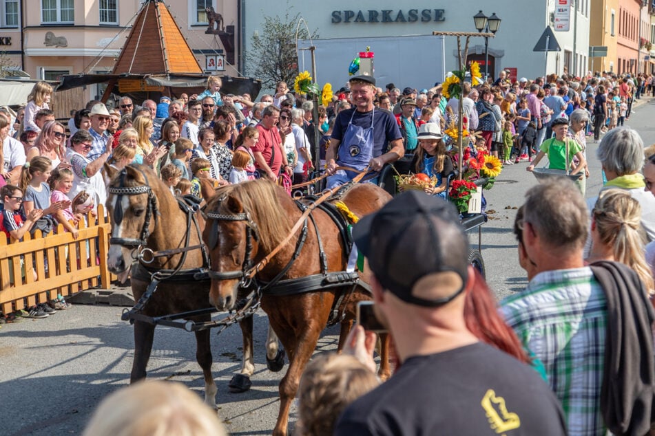 Der Festumzug durch Zwönitz bildete den Höhepunkt des Feier-Wochenendes.